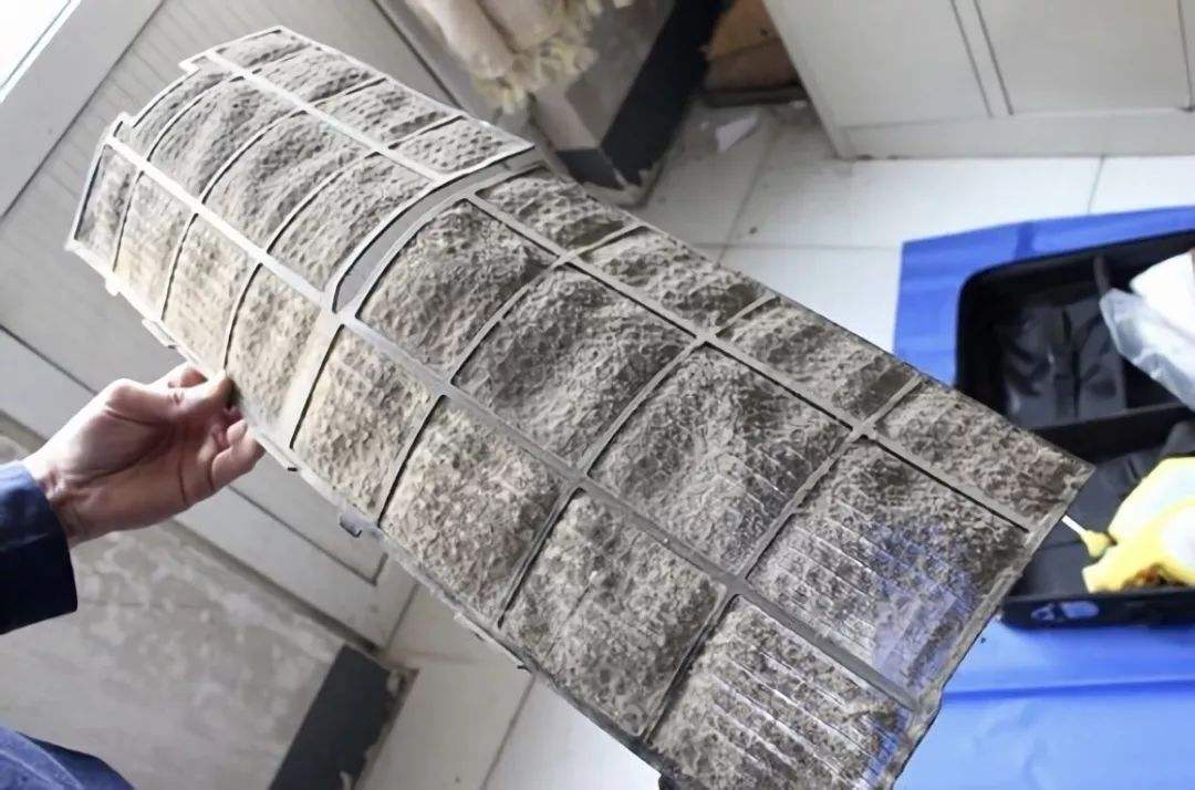 空調(diào)風(fēng)小什么原因